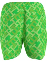 Short de baño verde con estampado del monograma TH en diferentes tonos de verde.