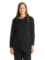 Buzo de calce suelto confeccionado en tejido suave melange. Presenta cuello volcado con botones decorativos sobre una solapa lateral, mangas largas con hombros caídos y ruedo asimétrico con terminación en punta.