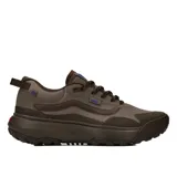 Championes Vans modelo Crosspath Bungee, color marrón, con diseño técnico inspirado en la línea UltraRange. Presentan entresuela UltraCush para mayor amortiguación, suela con tracción para diversos terrenos y acabado repelente al agua DWR.