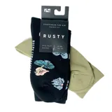 Pack de dos pares de medias de caña media (mid calf) marca Rusty. Un par es negro con estampado floral en tonos turquesa y rosado. El otro par es de color verde oliva liso.