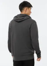 Campera canguro de plush azul marino con cierre frontal completo, capucha con cordón ajustable y bolsillos frontales estilo tipo canguro.