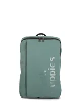 Mochila de ecocuero engomado color verde, con compartimento principal con cierre, bolsillo frontal con cierre, compartimento acolchado para laptop, bolsillos laterales y correas ajustables.