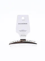 Pinza para el pelo plateada con detalles en marrón y negro.