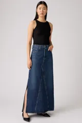 Falda larga de denim azul con diseño de paneles verticales y tajo lateral. Presenta cierre de botones y cinco bolsillos clásicos.