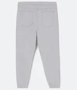 Pantalón jogger marrón liso con ajuste en la cintura.