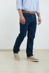 Pantalón de jean de corte skinny, color azul.