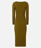 Vestido midi de punto acanalado, de corte ajustado, con cuello barco y mangas largas. Confeccionado en una mezcla de viscosa y poliamida.