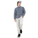 Camisa de manga larga color azul con textura.