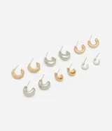 Kit de seis pares de aros tipo argolla en tonos dorados y plateados, con diferentes volúmenes y texturas, incluyendo diseños lisos, texturados y entrelazados.