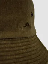 Gorro tipo bucket de algodón color azul marino, con corona estructurada y ala ancha con costuras horizontales.