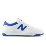 Championes New Balance 480 blancos con detalles en azul, inspirados en las zapatillas de baloncesto BB680.