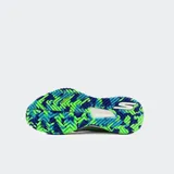 Championes deportivos Skechers Viper Court Pro 2.0, color gris con detalles en verde neón y azul. Presentan una parte superior de malla técnica, entresuela con amortiguación reactiva y suela con patrón de tracción multicolor.