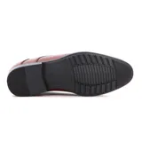 Zapato de vestir Starsax para hombre, modelo acordonado en color marrón con suela negra y costuras reforzadas.