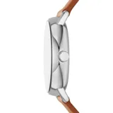 Reloj Skagen Signatur Multifunction con caja plateada de 40mm, esfera azul oscuro con tres subesferas y correa de cuero marrón. Resistente al agua hasta 50m.