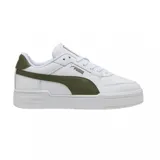 Championes Puma modelo CA Pro Classic II, de diseño urbano con base blanca y detalles en verde oliva en el lateral y talón. Presentan una silueta clásica con suela de plataforma y logo de la marca en el lateral.