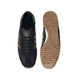 Zapatillas Adidas SL 72 OG negras con detalles animal print en las tres tiras laterales, talón y lengüeta.