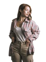 Camisa de viyela a cuadros, de manga larga, con cuello camisero y cierre frontal con botones.