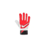 Guantes de fútbol Nike Goalkeeper Match para adulto, color blanco con detalles en rojo y negro. Cuentan con acolchado suave y superficie lisa para mejor agarre en condiciones secas y mojadas.