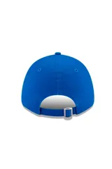 Gorro curvo New Era de los Los Angeles Dodgers, color azul francia con el logo bordado en amarillo en el frente y detalle lateral.