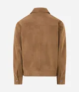 Campera Harrington de gamuza sintética color verde oscuro, de manga larga, con cuello camisero y cierre frontal completo.