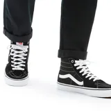 Championes Vans modelo Skate SK8-HI de caña alta, color negro con la icónica banda lateral en blanco. Presentan costuras reforzadas, suela de goma vulcanizada con diseño waffle y etiqueta de la línea Skate en el lateral.