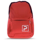 Mochila urbana de color rojo con compartimento principal y bolsillo frontal con cierre. Presenta un logo cuadrado con la letra P en color blanco en el frente.