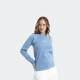 Remera de manga larga al cuerpo, color azul, con costuras a la vista en color blanco y logo bordado en el frente.