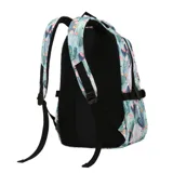 Mochila de lona impermeable con estampado de cactus y flores en tonos verdes, azules y rosados. Cuenta con compartimento principal con cierre, bolsillo frontal con cierre, bolsillos laterales, correas de compresión y compartimento interno para notebook.