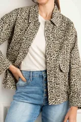 Sobrecamisa de algodón con estampado animal print.