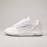 Championes Airwalk modelo Alone, color blanco con suela gris. Diseño urbano con cordones anchos y detalles en malla lateral.