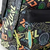 Mochila Rip Curl Double Dome de 24 litros, color negro con estampado multicolor de logos y figuras geométricas.