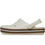 Zuecos Crocs modelo Crocband Clog Gum, color negro con banda lateral en tono caramelo y línea blanca. Diseño con orificios de ventilación, tira trasera pivotante y suela cómoda de espuma Croslite.