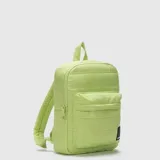 Mochila Bubba de la colección Originals, color bordó, con diseño acolchado y acabado mate. Cuenta con un compartimento principal espacioso, bolsillo frontal con cierre y correas acolchadas para mayor comodidad.
