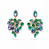 Aros colgantes de diseño exclusivo con estructura de metal dorado y múltiples cristales en tonos verde y violeta con formas de gota y redondas.