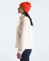 Campera gris acolchada con cierre frontal, cuello alto con interior de piel sintética y logo de la marca bordado en el pecho.