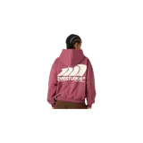 Hoodie oversize de color bordó, con capucha y bolsillo canguro. Presenta un gran estampado gráfico en la espalda con el logotipo de la marca Eme Studios en color blanco.