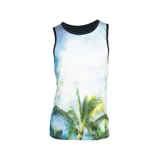 Musculosa de hombre con estampado fotográfico de palmeras y cielo, cuello redondo y bordes en color negro.