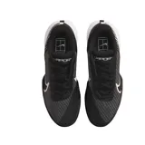 Championes de tenis Nike modelo Court Air Zoom Vapor Pro 2, color negro con detalles en blanco. Presentan un diseño de malla transpirable, tecnología Zoom Air para amortiguación y suela de goma resistente.