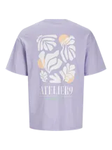 Camiseta lila de manga corta con estampado en la espalda de hojas y círculos en tonos blanco y naranja.