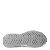 Championes Umbro de estilo slip-on, confeccionados en tejido de punto transpirable color lila. Presentan un diseño sin cordones con suela de goma blanca y logo de la marca aplicado en el lateral.