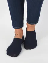 Pack de tres pares de soquetes invisibles de colores surtidos.