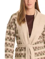 Cardigan de tejido jacquard con diseño de cuadros, cuello con solapa amplia acanalada, hombros caídos y ajuste frontal mediante lazo en la cintura.