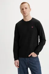Remera de manga larga Levi's negra con logo pequeño en el pecho.