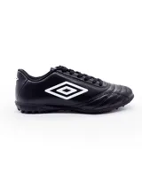 Championes de fútbol Umbro Classic II TF, color negro con detalles en verde neón. Capellada de cuero sintético y suela de goma con tapones para césped artificial.