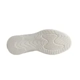 Championes de running 361º, color blanco con detalles en beige claro. Presentan un diseño aerodinámico con malla transpirable, refuerzos sintéticos y suela con tecnología Quik Light para mayor amortiguación.