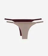 Kit de dos bombachas tipo colaless marca Lov, confeccionadas en microfibra. Presentan un diseño de hilo con laterales finos regulables y detalle de logo en la parte frontal.