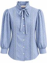 Blusa de manga larga con estampado de cuadros vichy en tonos azul y blanco, cuello alto con volados y lazo para anudar, pliegues frontales y cierre con botones nacarados.