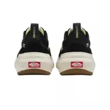 Zapatillas Vans UltraRange Neo VR3 negras con detalles en blanco y suela texturizada color crema.