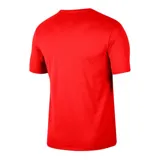 Remera deportiva negra de corte clásico, cuello redondo y mangas cortas. Presenta el logo de Nike en el pecho.