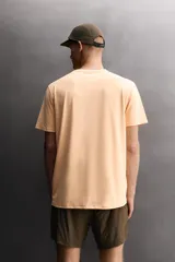Remera de entrenamiento regular fit de Zara Athleticz, color negro, confeccionada en tejido técnico elástico y ligero de secado rápido, con cuello redondo y manga corta.